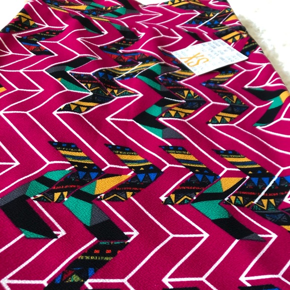 LulaRoe Cassie Skirt XS NWT - Picture 2 of 7